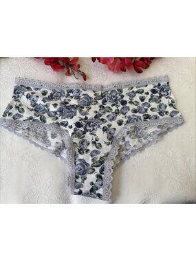 VICTORIA'S SECRET M SUMMER BLUE WHITE GREEN FLORAL COTTON CHEEKY PANTIES NWT